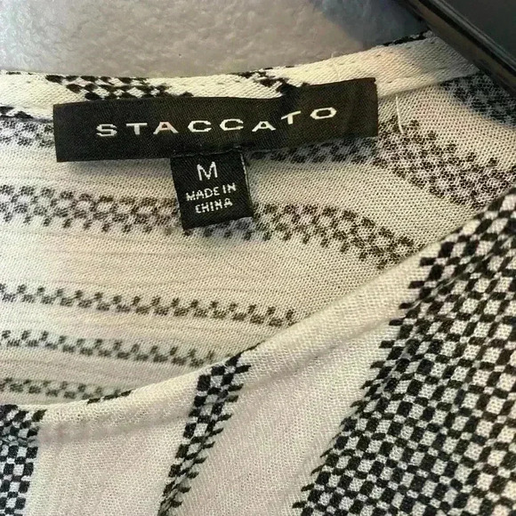 Staccato Sleeveless Top - Picture 3 of 5